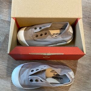 Brand new size 26 (9.5) boys Victoria shoes.